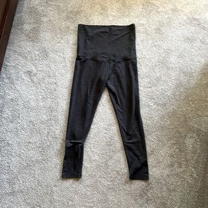 Kindred Bravely maternity leggings, size Large, charcoal gray